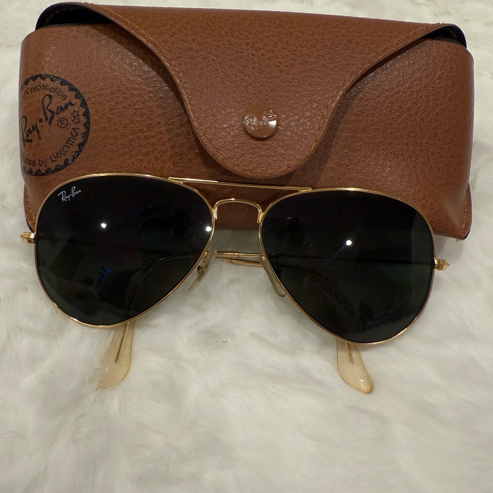 Ray-Ban Gold Aviator Sunglasses